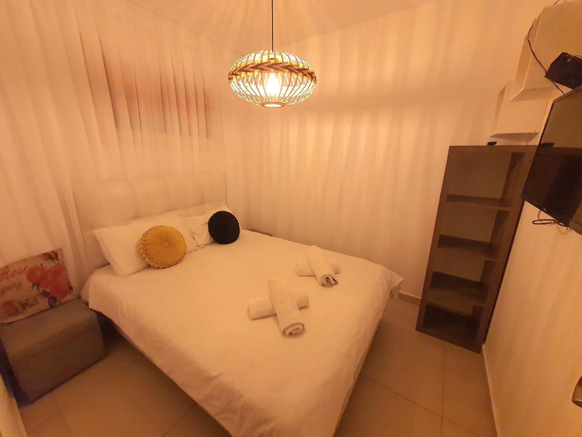 Barak Royal Suites 52 Garden - חמש דקות מהים ומהטיילת Ейлат Екстериор снимка